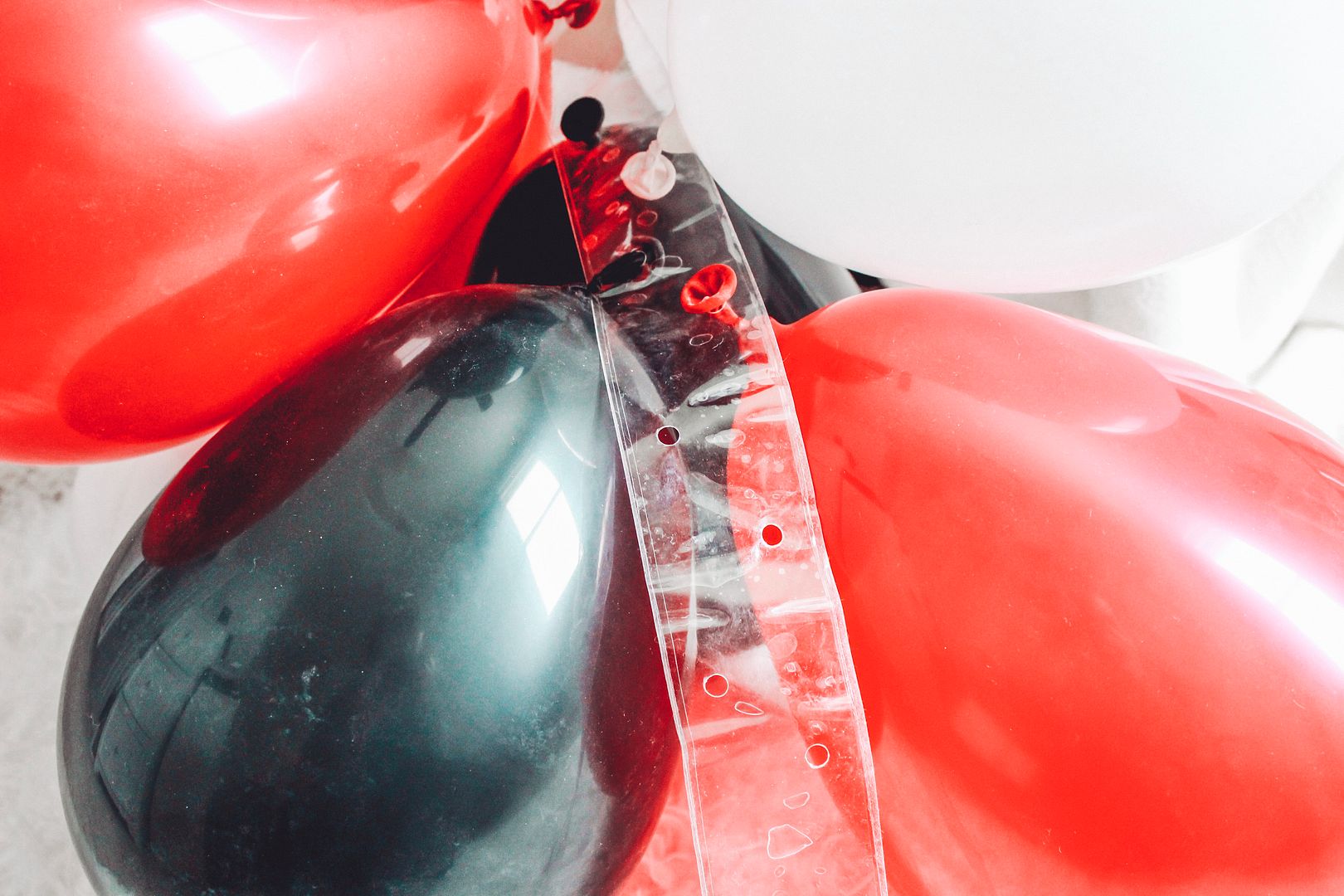 Balloon Garland Tutorial Pursuit of Pink Bloglovin’